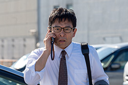 アングリースクワッド　公務員と７人の詐欺師