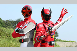 爆上戦隊ブンブンジャーＶＳキングオージャー